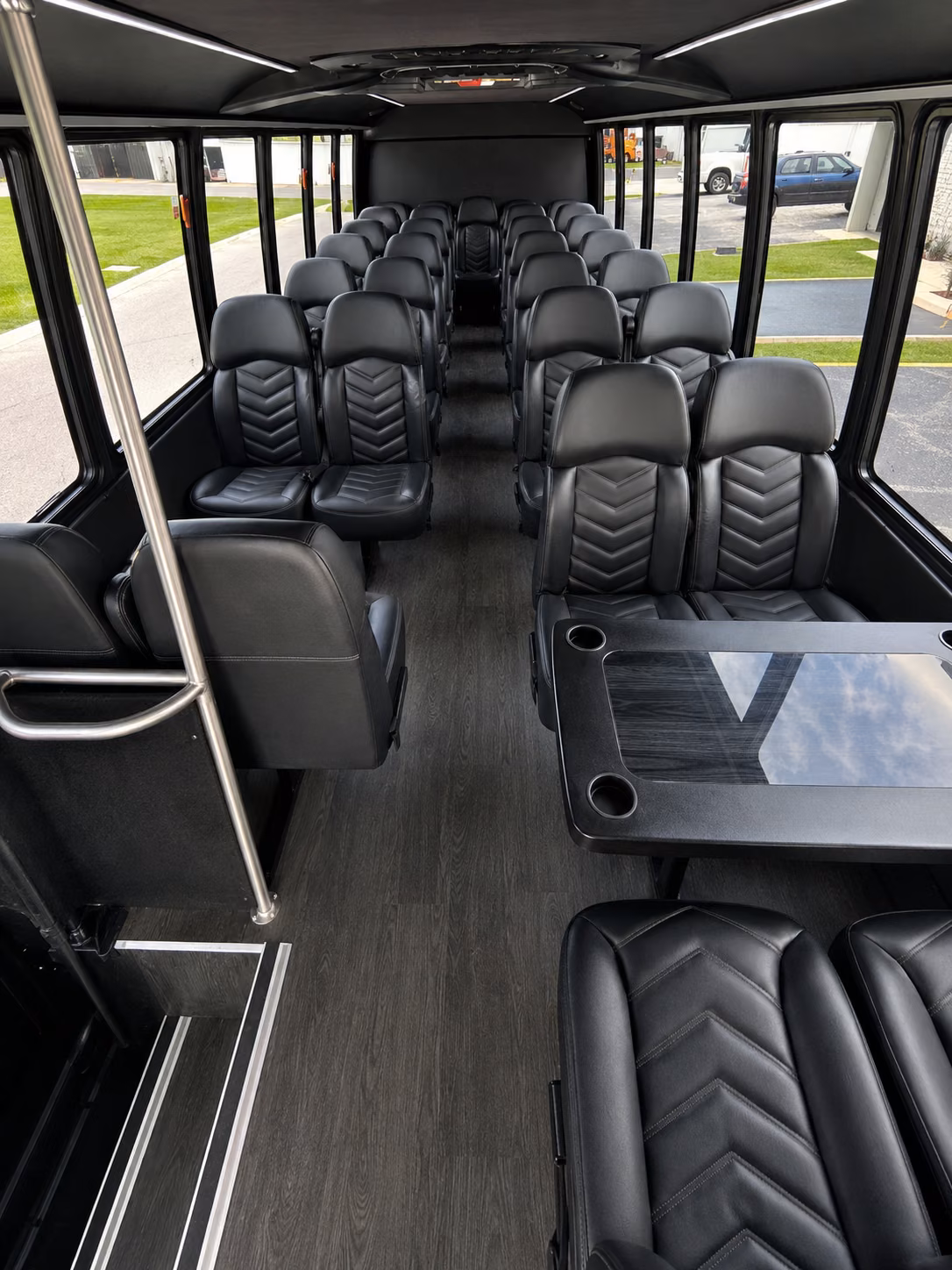minibus and party bus rentals to pechanga arena and viejas arena